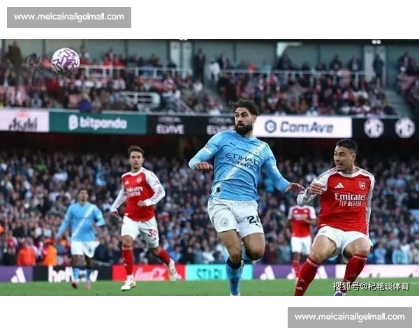 内维尔锐评英超：利物浦似当年曼联，曼城引援质量下滑