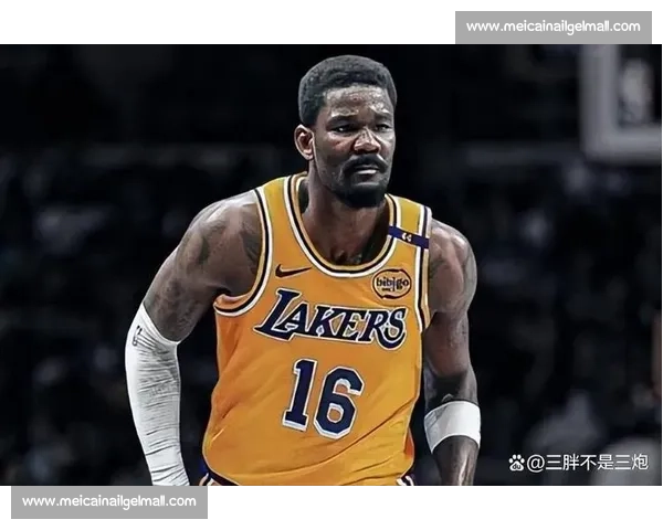 26 年状元热门首秀炸裂！6 尺 9+7 尺臂展统治攻防，杨百翰新星剑指文班级传奇